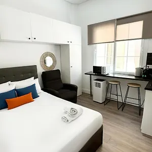 Stylish Centre - Grand House Apartment Gibraltar